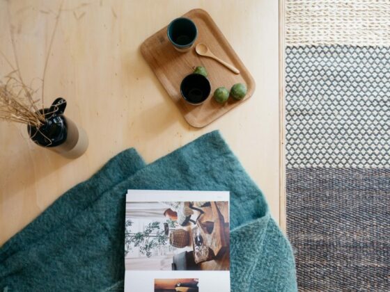 Tapis moderne en jute à motifs