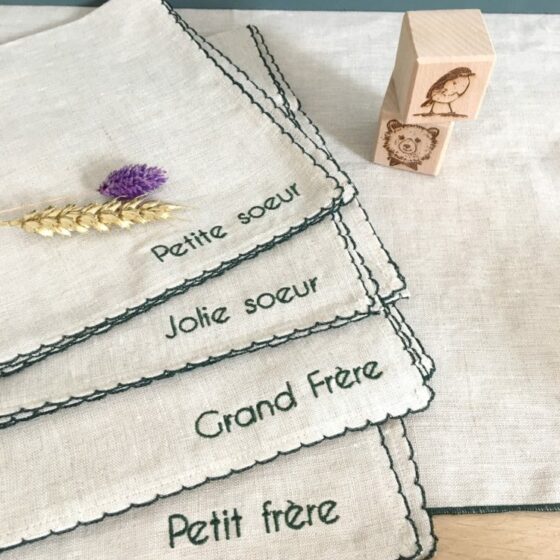 Serviette brodée picot fratrie