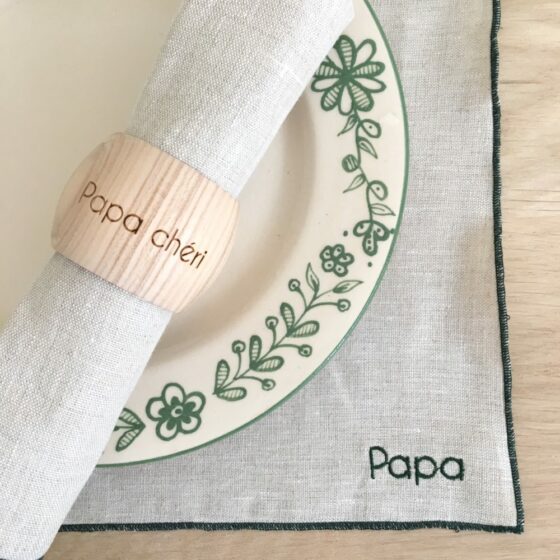 Set de table bourdon brodé Papa, Maman